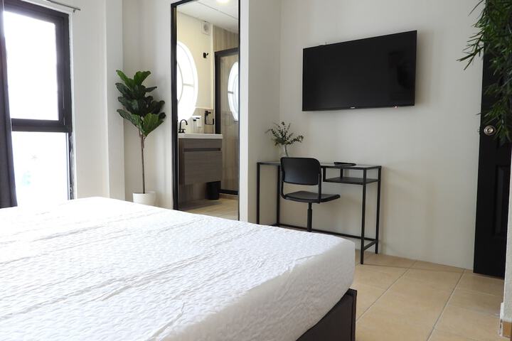 Room 28 of 48