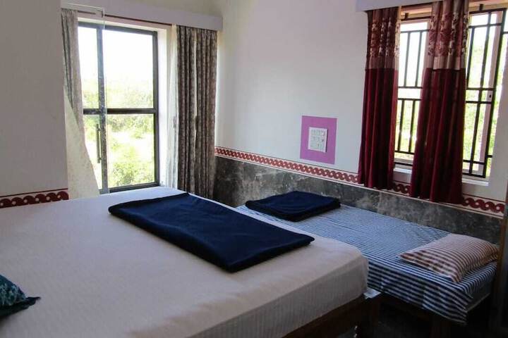 Room 4 of 15
