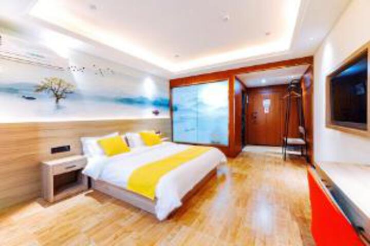 Room 10 of 10