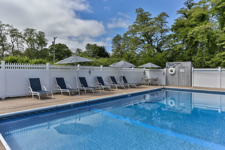 Pool 39 of 55