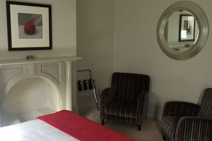 Room 3 of 50