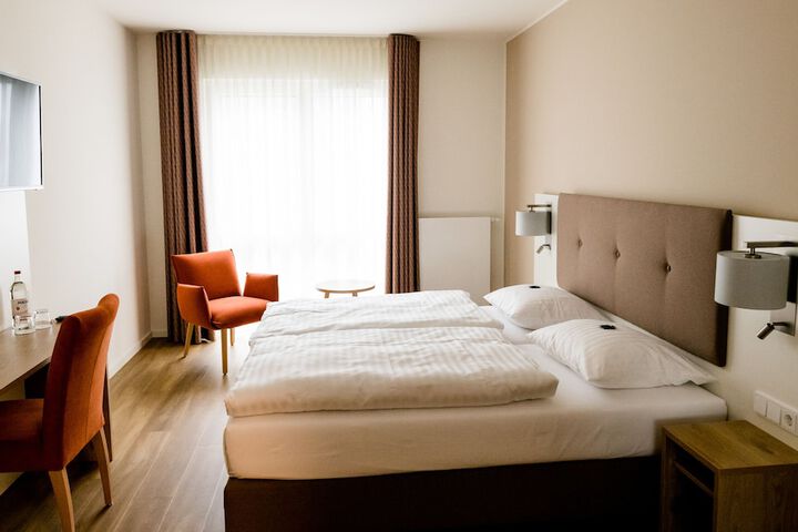 Room 2 of 19