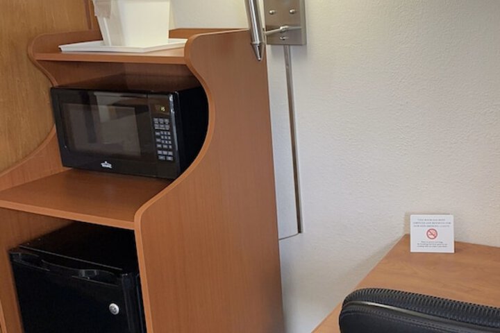Mini-refrigerator