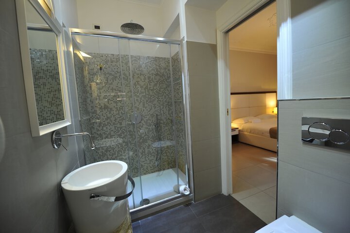 Room 62 of 147
