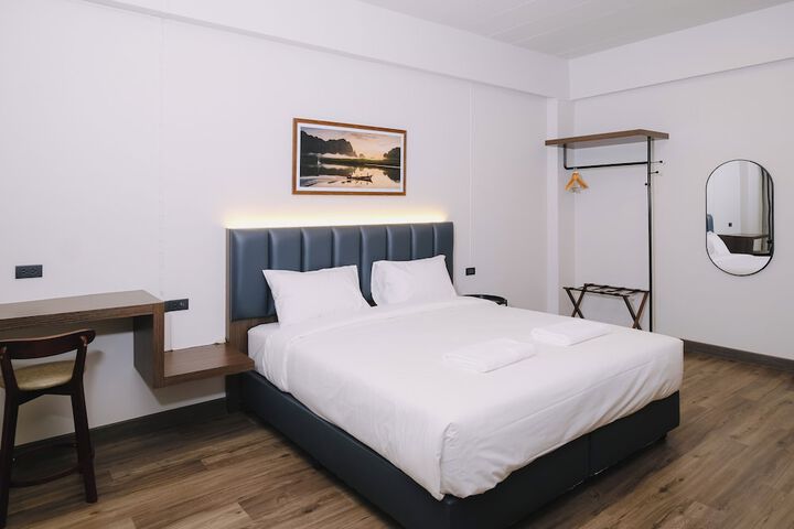 Room 2 of 14