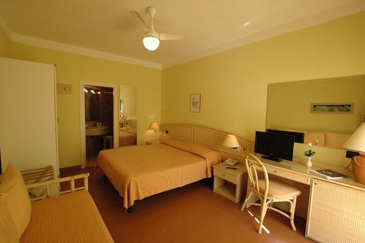 Room 7 of 59