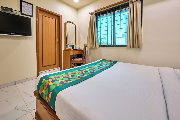 Room 30 of 52