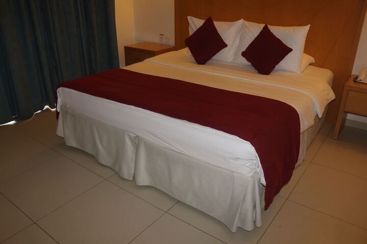 Room 9 of 66