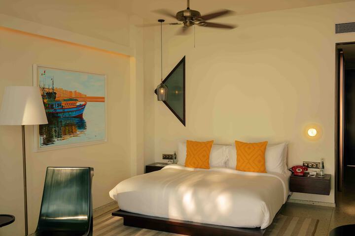 Room 7 of 49