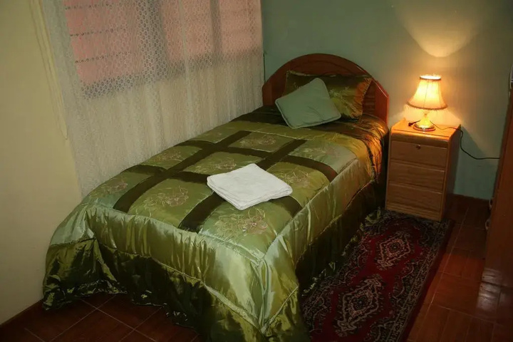 Room 5 of 11