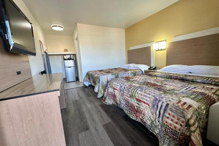 Standard Double Bed (8 of 9)
