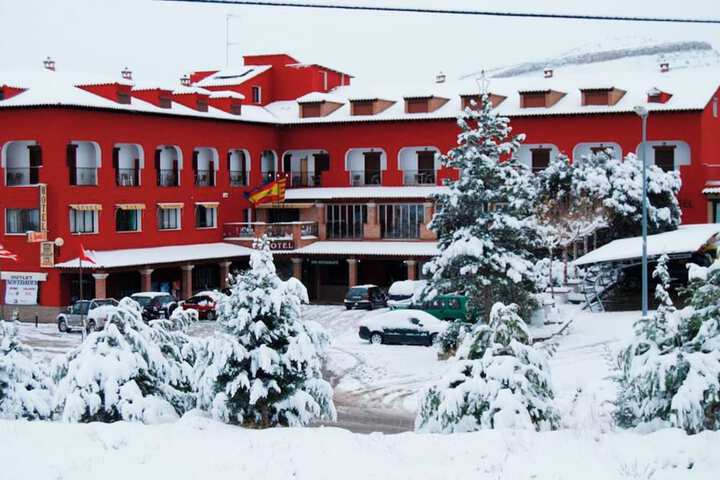 Hotel La Rueda 3000 in Mora de Rubielos