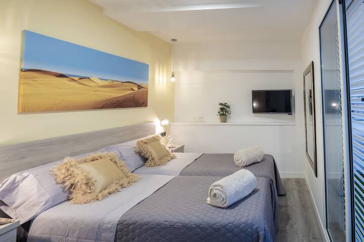 Room 4 of 48