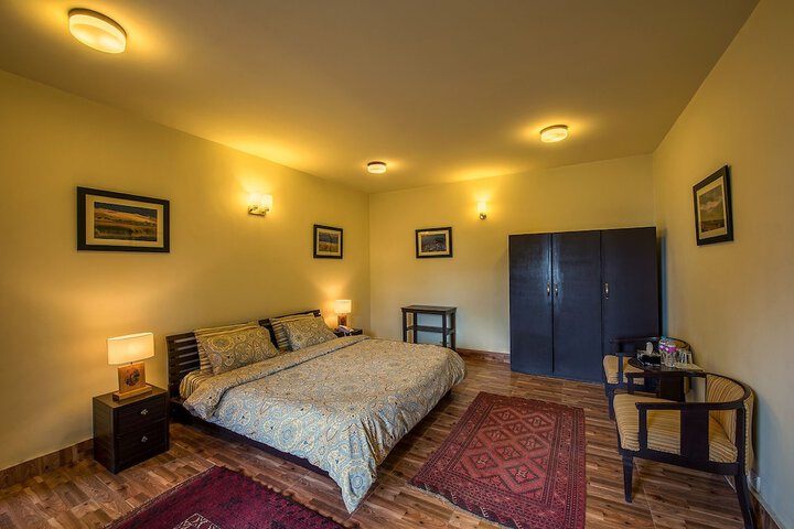 Room 13 of 35