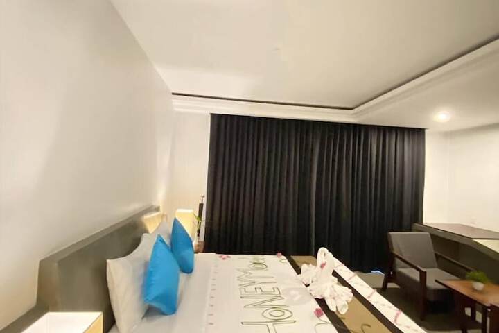 Room 18 of 32