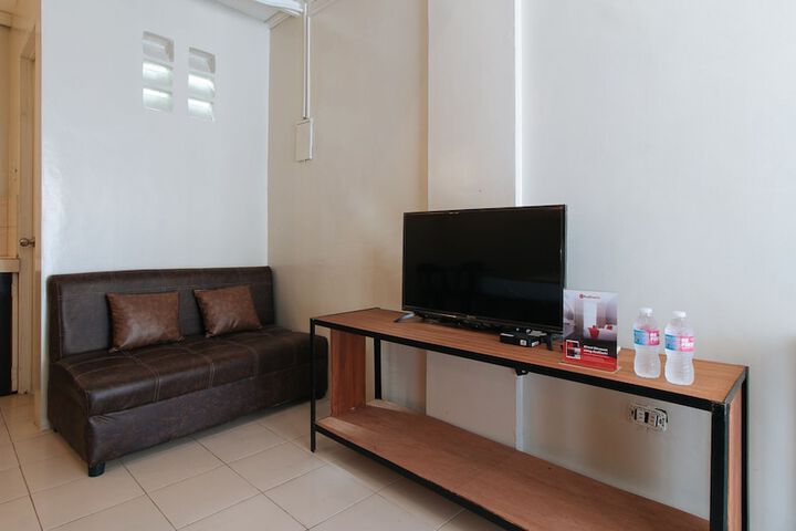 Room 6 of 16