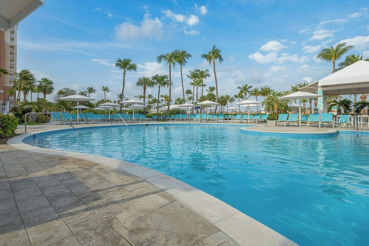 Pools & Facilities