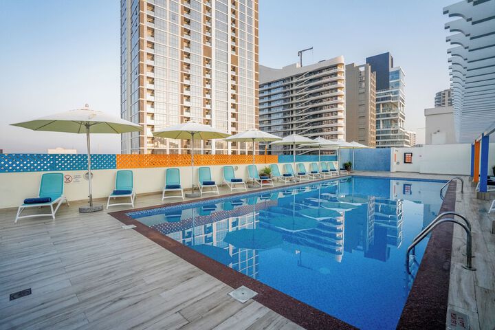 Pool Hotel