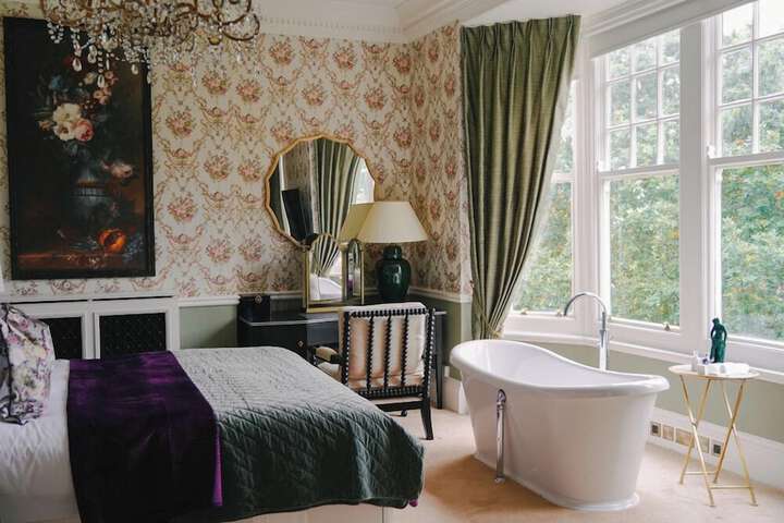Room 5 of 36