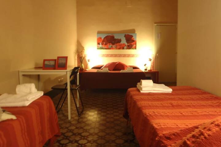 Room 12 of 34
