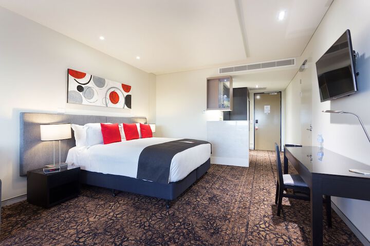 Room 6 of 45