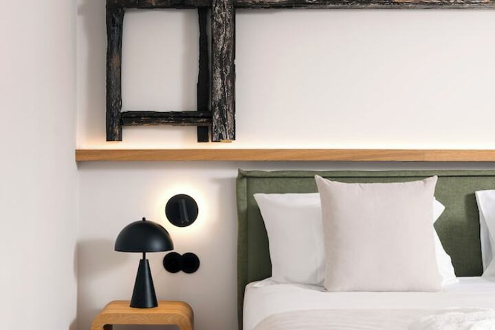 Room 11 of 51