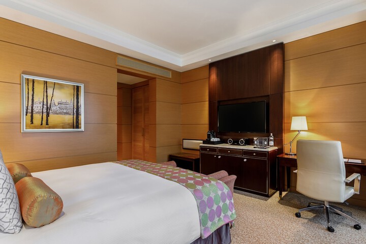Room 6 of 130