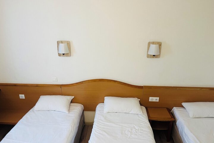 Room 15 of 21
