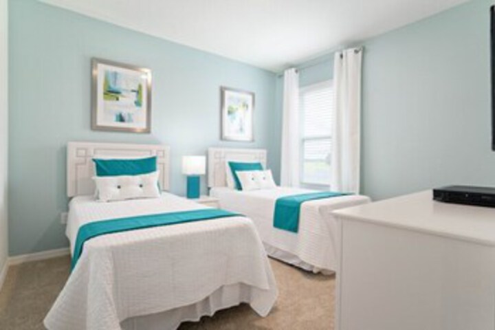 Room 35 of 41