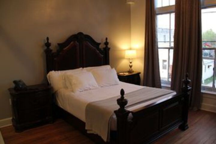Room 12 of 21