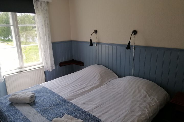 Room 10 of 45