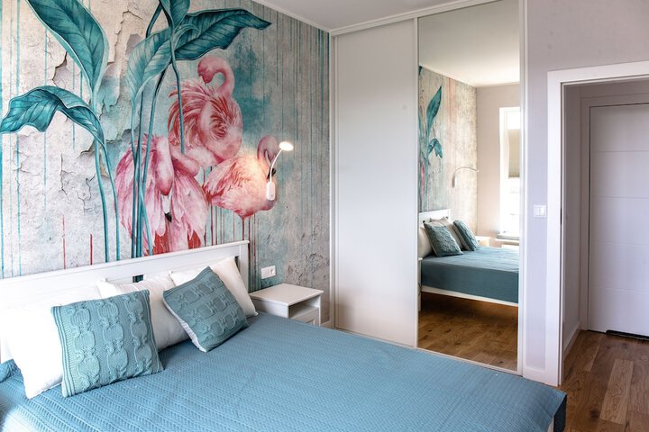 Room 2 of 125