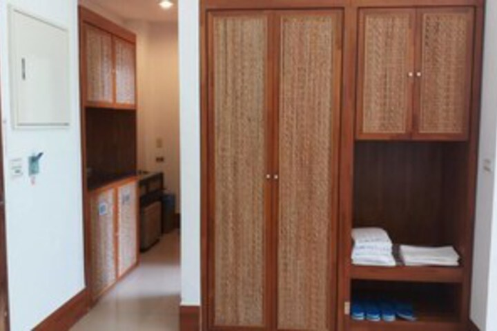 Room 67 of 80