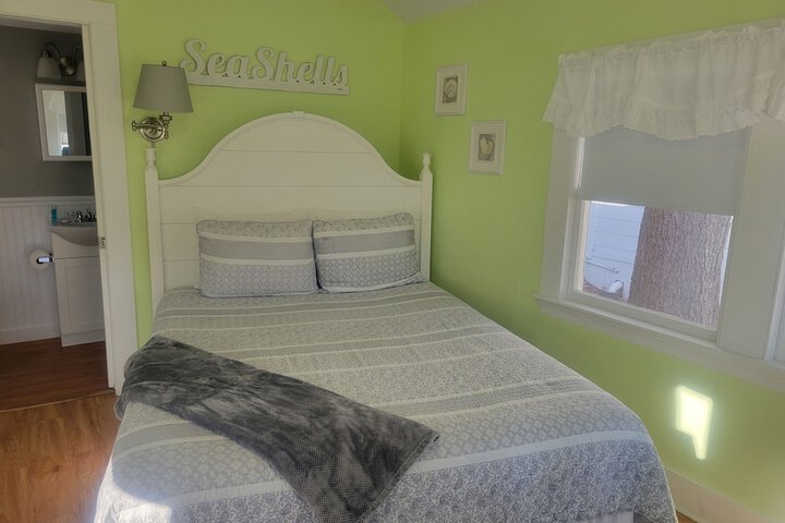Room 4 of 86