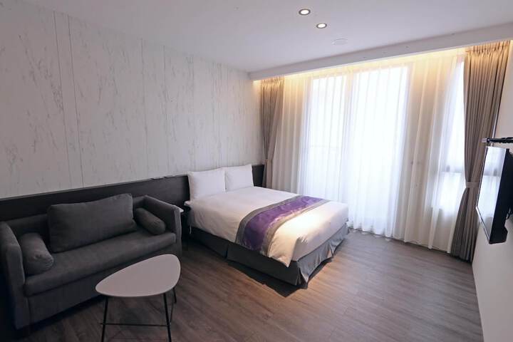 Room 30 of 51