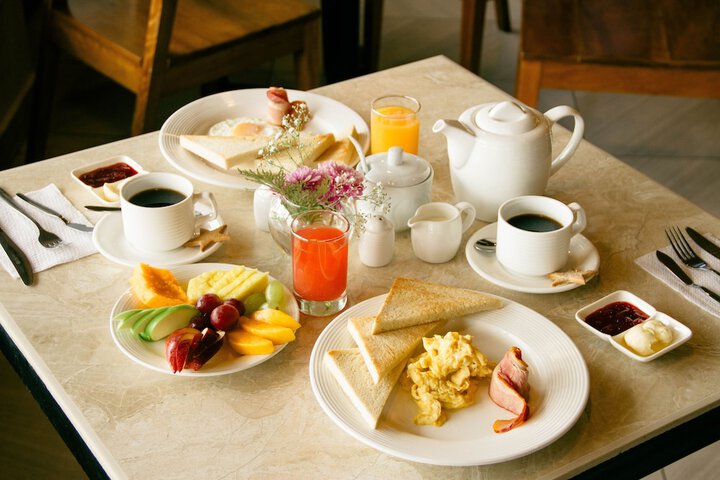 Breakfast/Coffee Service 34 of 38