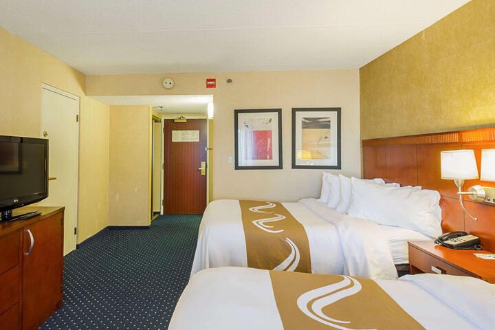 Double Accessible King Size Bed (2 of 6)