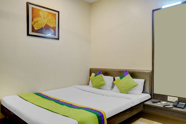Room 8 of 29