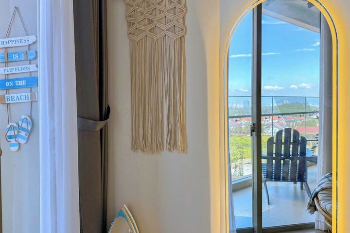 Room 120 of 299