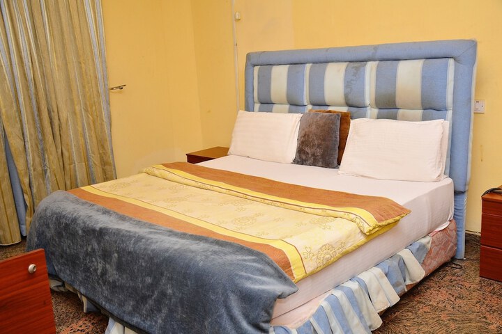 Room 14 of 94