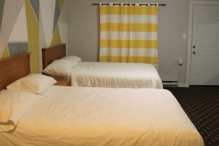 Room 7 of 18