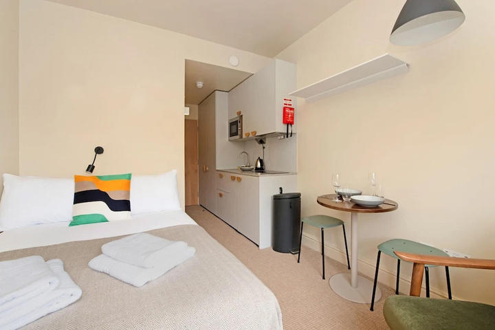 Room 3 of 13