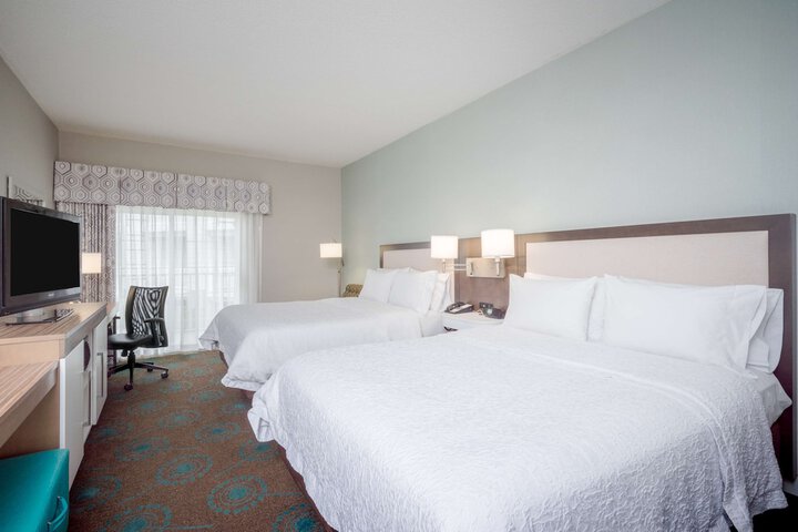 2 Queen Beds with Balcony (11 of 13)