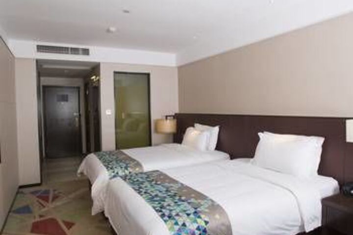 Room 9 of 9