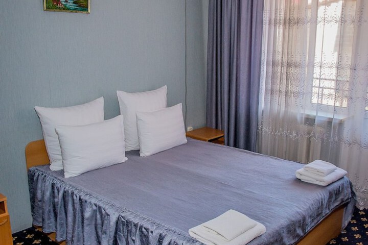 Room 6 of 51