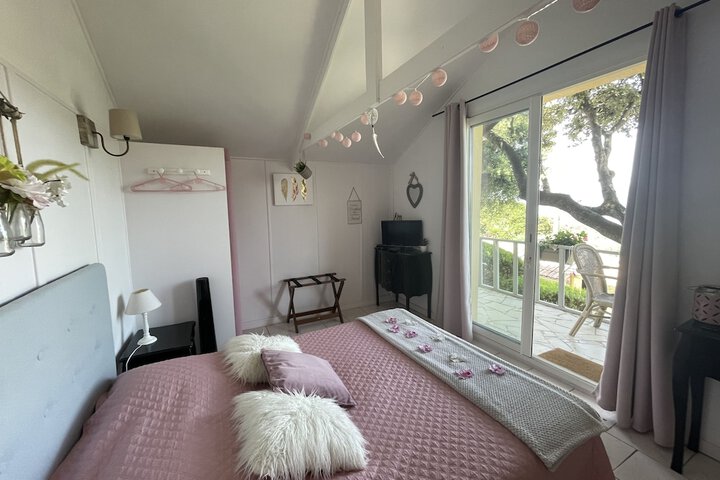 Room 18 of 73