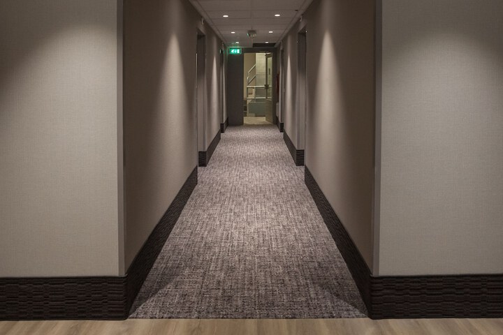 Ballroom/Hall 91 of 104