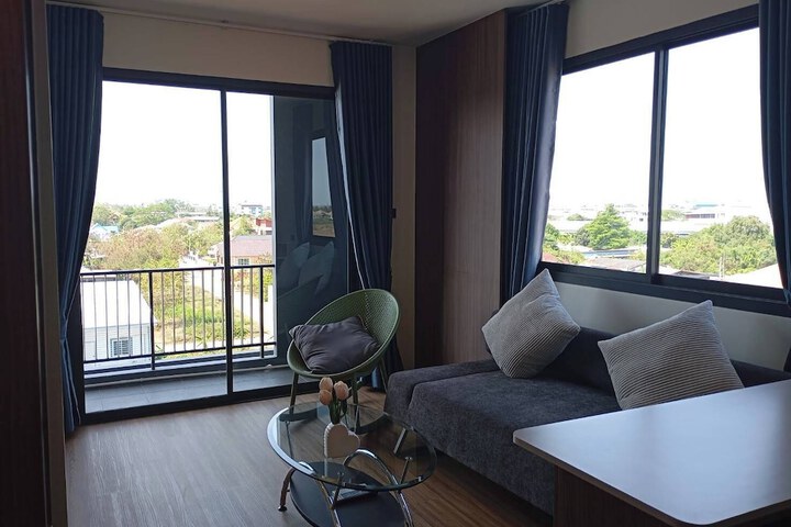 Room 8 of 38