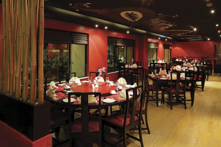 Dining 38 of 65