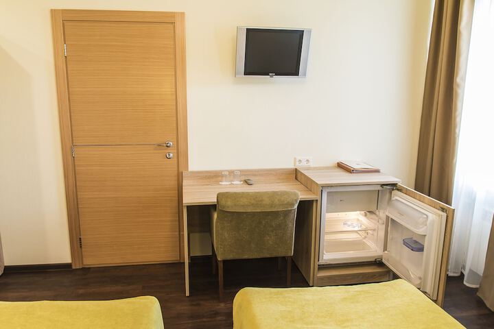 Room 9 of 118
